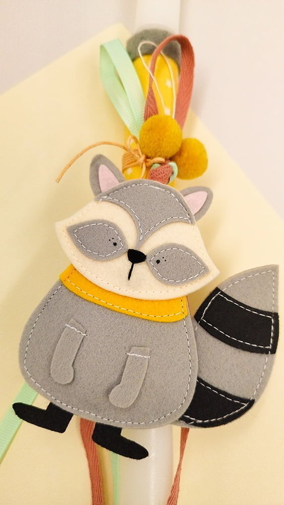 Χειροποίητη Πασχαλινή λαμπάδα με παιχνίδι ρακούν