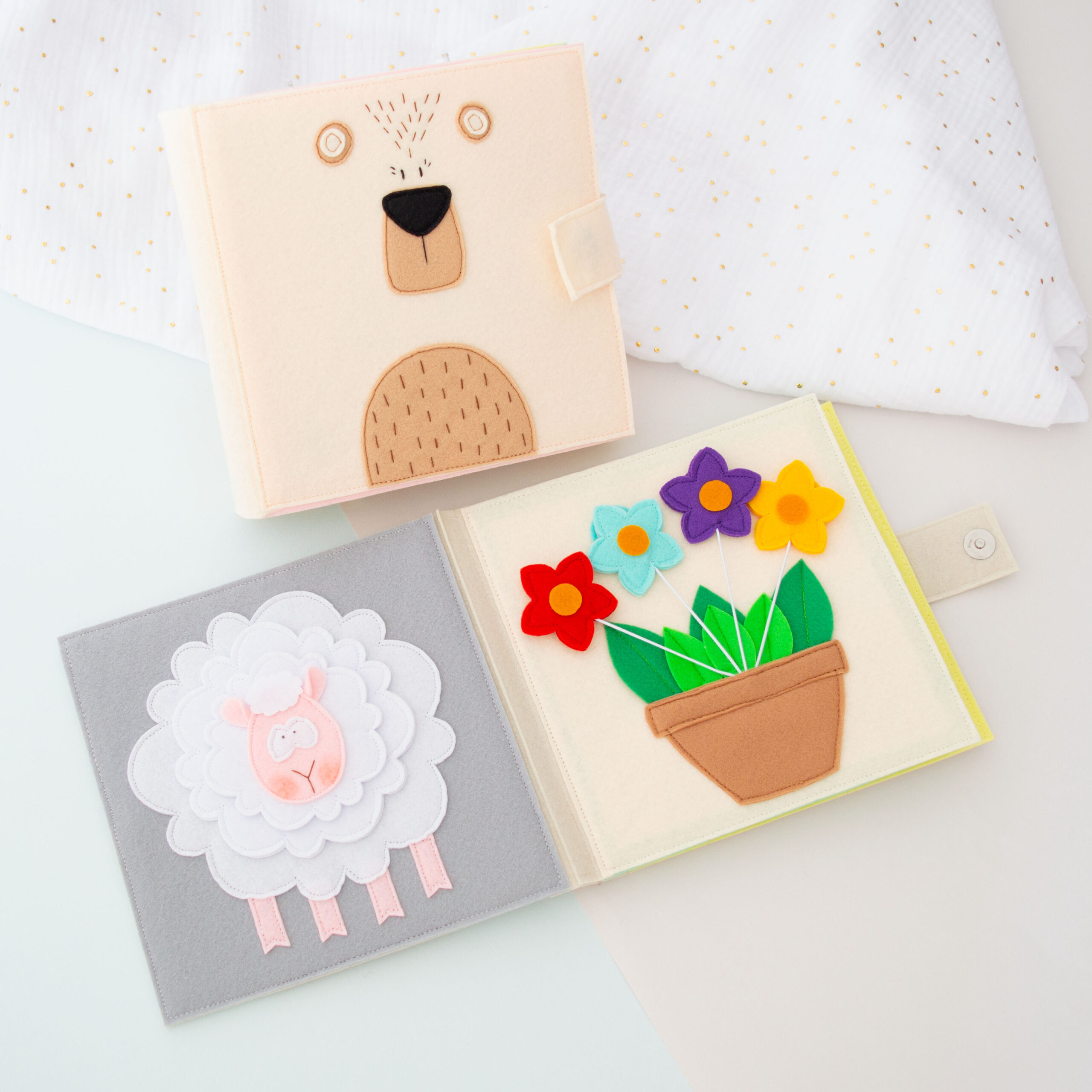 Υφασμάτινο Βιβλίο Δραστηριοτήτων - Αρκούδα