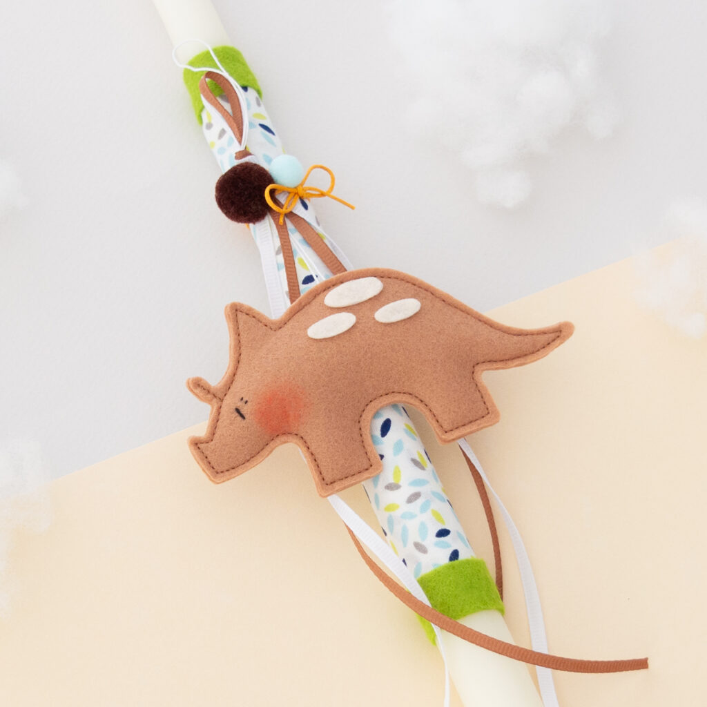 Χειροποίητη Πασχαλινή λαμπάδα με παιχνίδι δεινόσαυρο