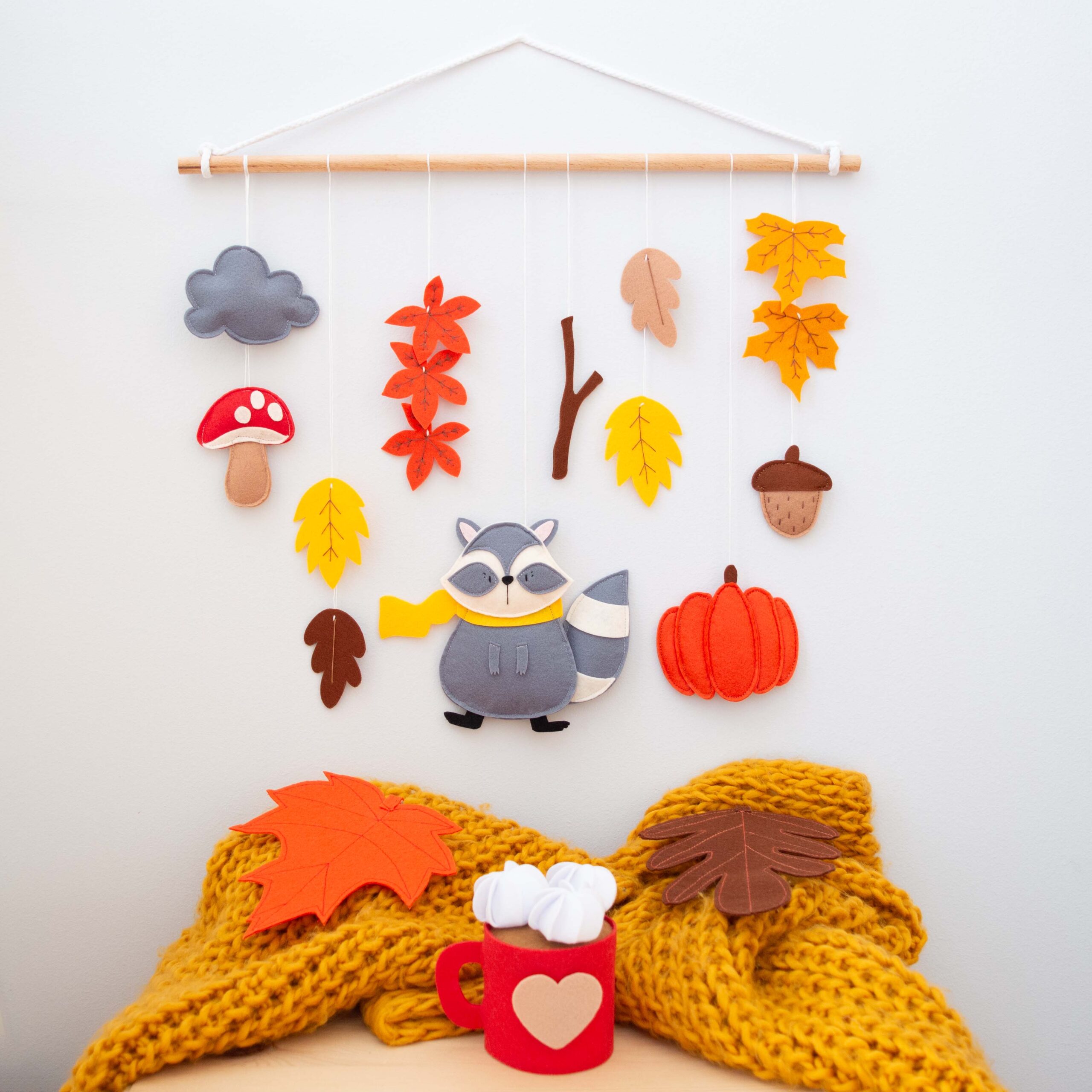 Διακόσμηση Τοίχου Παιδικού Δωματίου – Ρακούν στο Φθινόπωρο