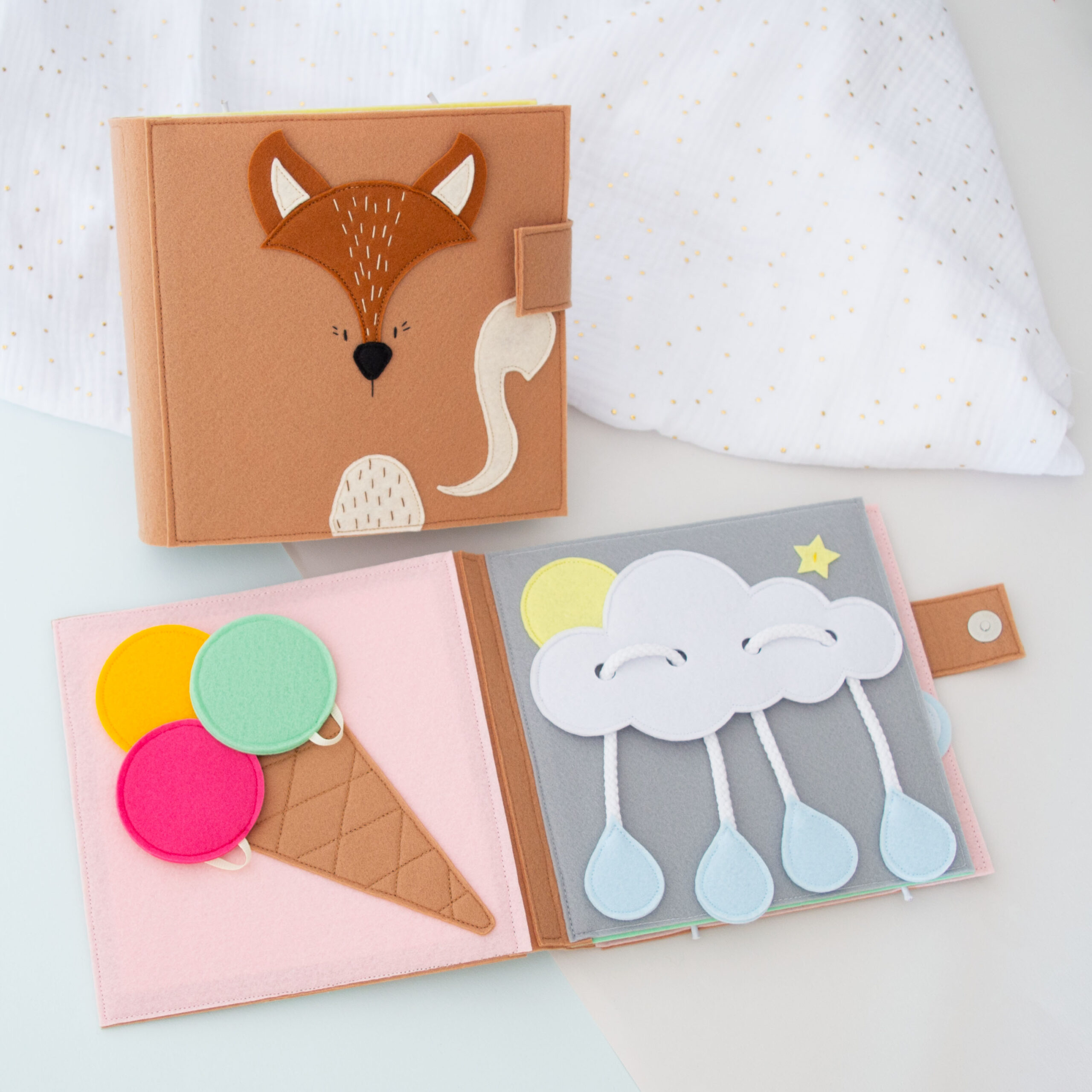 Υφασμάτινο Βιβλίο Δραστηριοτήτων - Σκίουρος