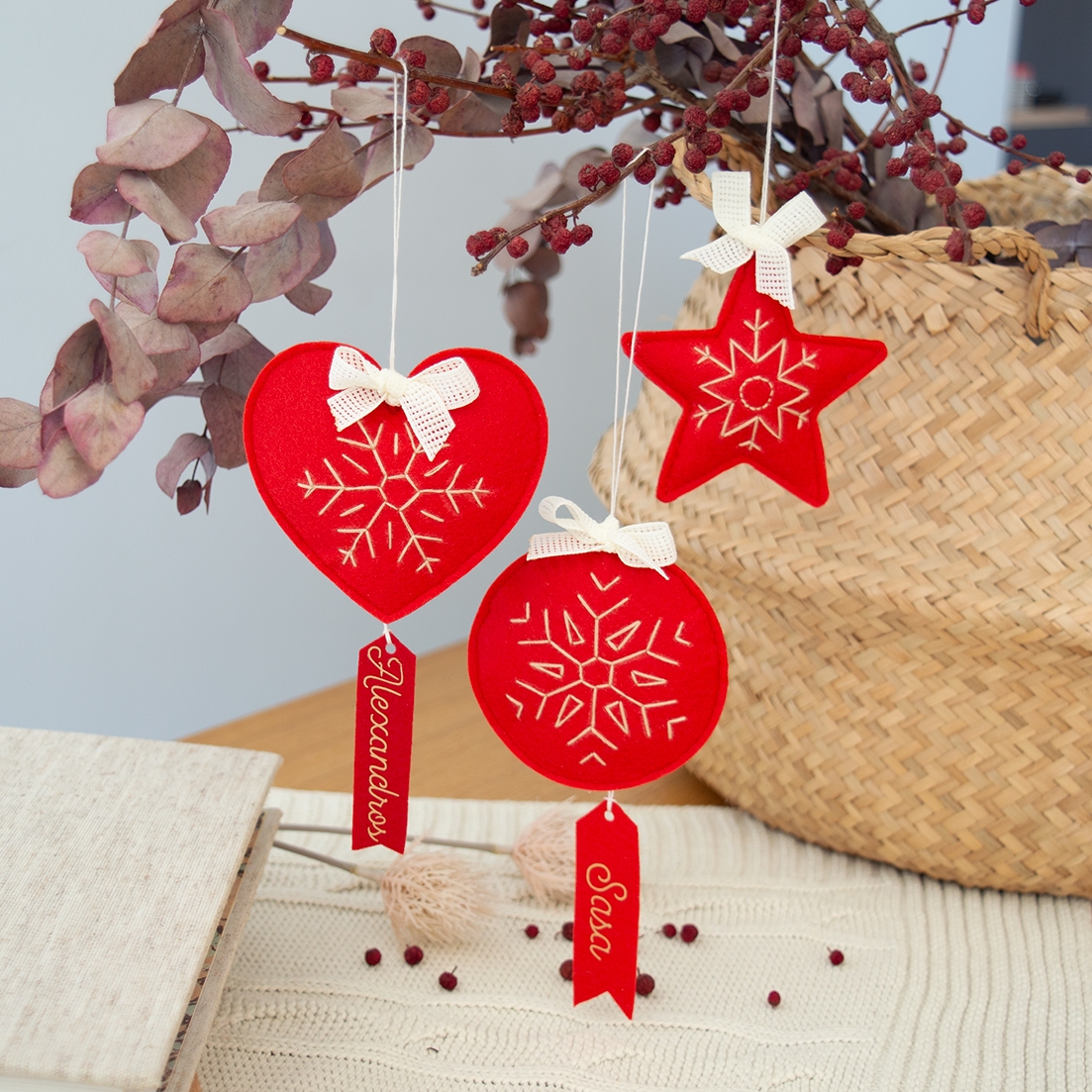 Χριστουγεννιάτικα Στολίδια - Κόκκινες Χιονονιφάδες (Σετ των 3) - Με Όνομα